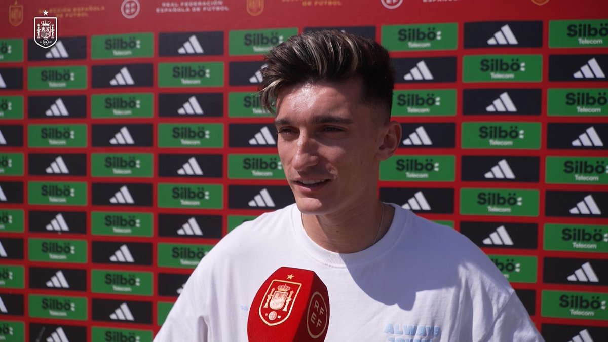 💬 Pepelu: “Es un sueño estar con la Selección Española Absoluta” El centrocampista del Valencia CF en su llegada a la concentración de ‘La Roja’ en Las Rozas 🦇🇪🇸 #ADNVCF