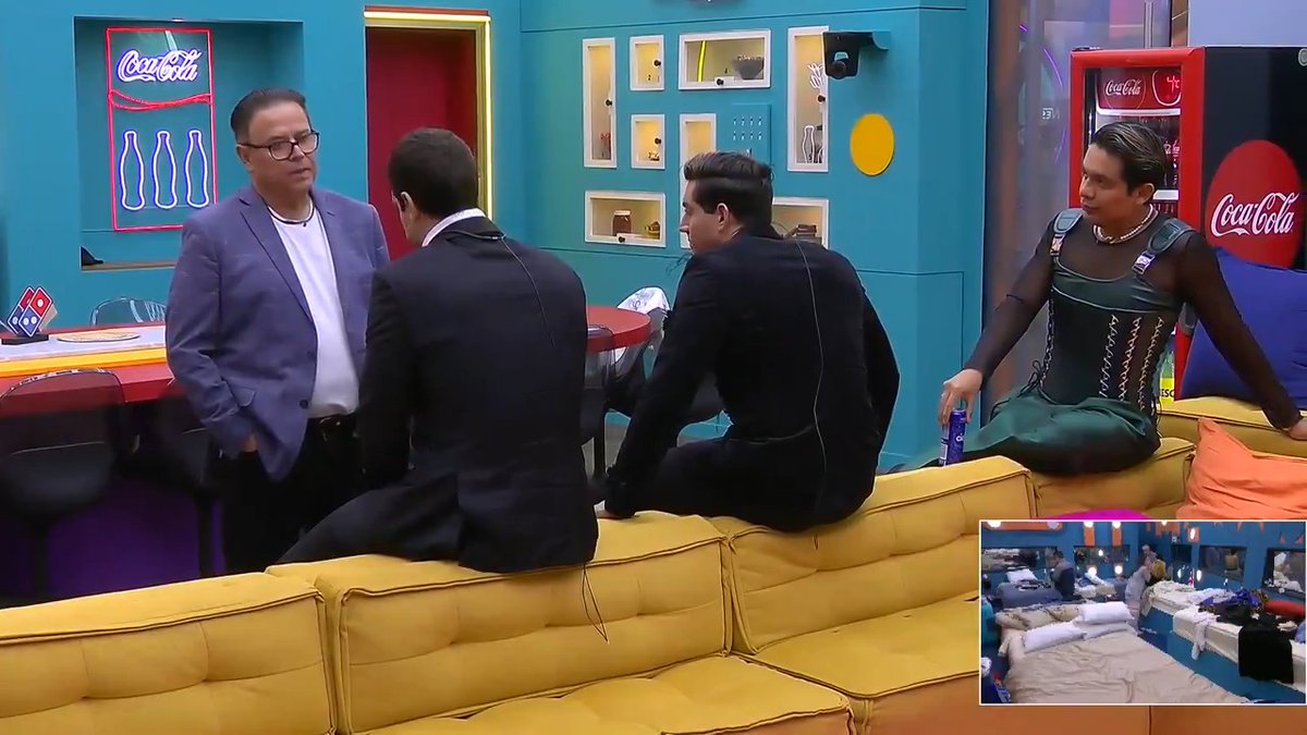 #GalaMontes y #ArathDeLaTorre acusan a #AdriánMarcelo de mentiroso en el Posicionamiento 😮🫣 #LaCasaDeLosFamososMx, de lunes a viernes 10:00 p.m. por #El5, domingos, 8:30 p.m. por #LasEstrellas y 24/7 por #VIX 📺📱