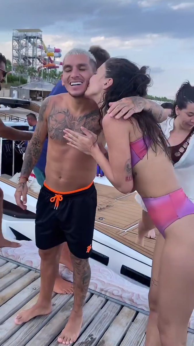 ❤️ Lucas Torreira'dan Devrim Özkan'a doğum günü sürprizi