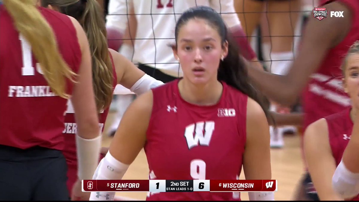 Crawford didn't give them a choice 🔥 Came back for the slide to add another kill for Wisconsin Volleyball