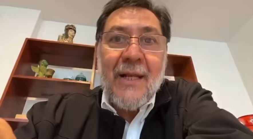 El presidente del senado 😂😂😂😂 🤡🤡🤡🤡