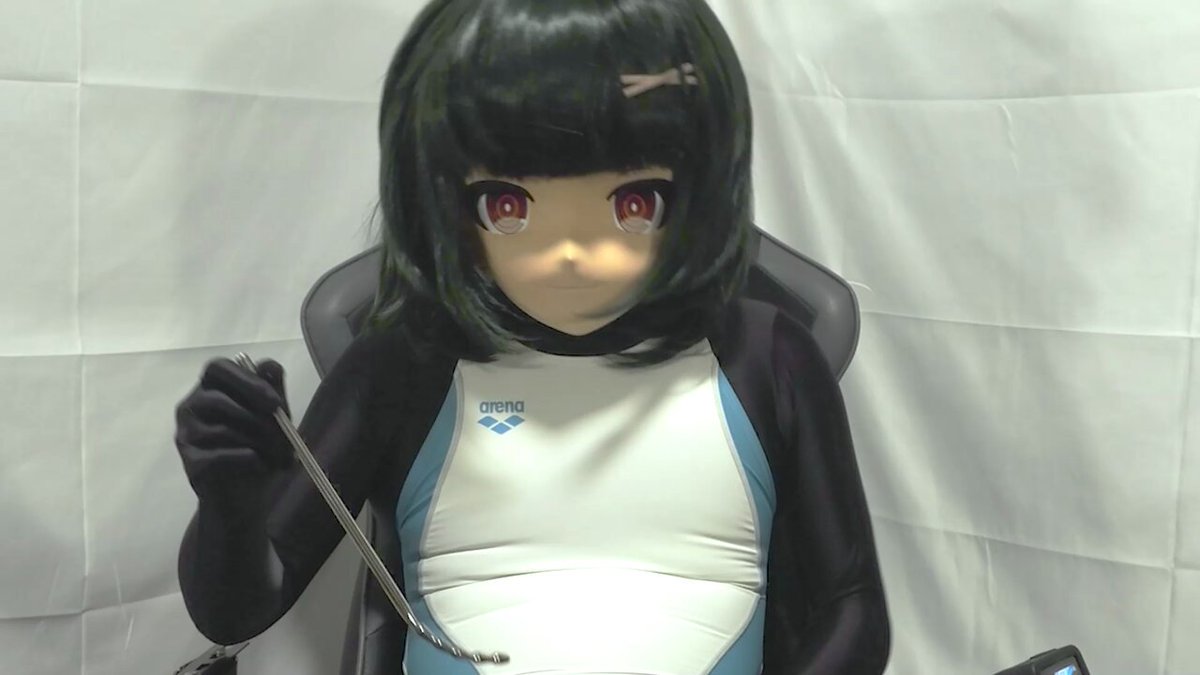 ろにさんがコネクタに点検用の器具（ø10mm L=200mm）を挿入しているところです( *´艸｀) 声に聞こえるのは警告音で、呼吸に聴こえるのは排気音です（定期） 挿入部は企業機密となっており・・・