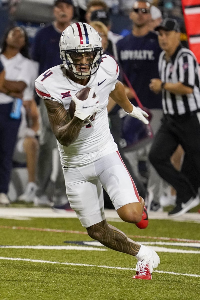The Associated Press national football player of the week for Week 1 is Tetairoa McMillan of the Arizona Wildcats. McMillan set the school record with 304 yards receiving and tied another with four touchdown catches in 61-39 win over New Mexico.