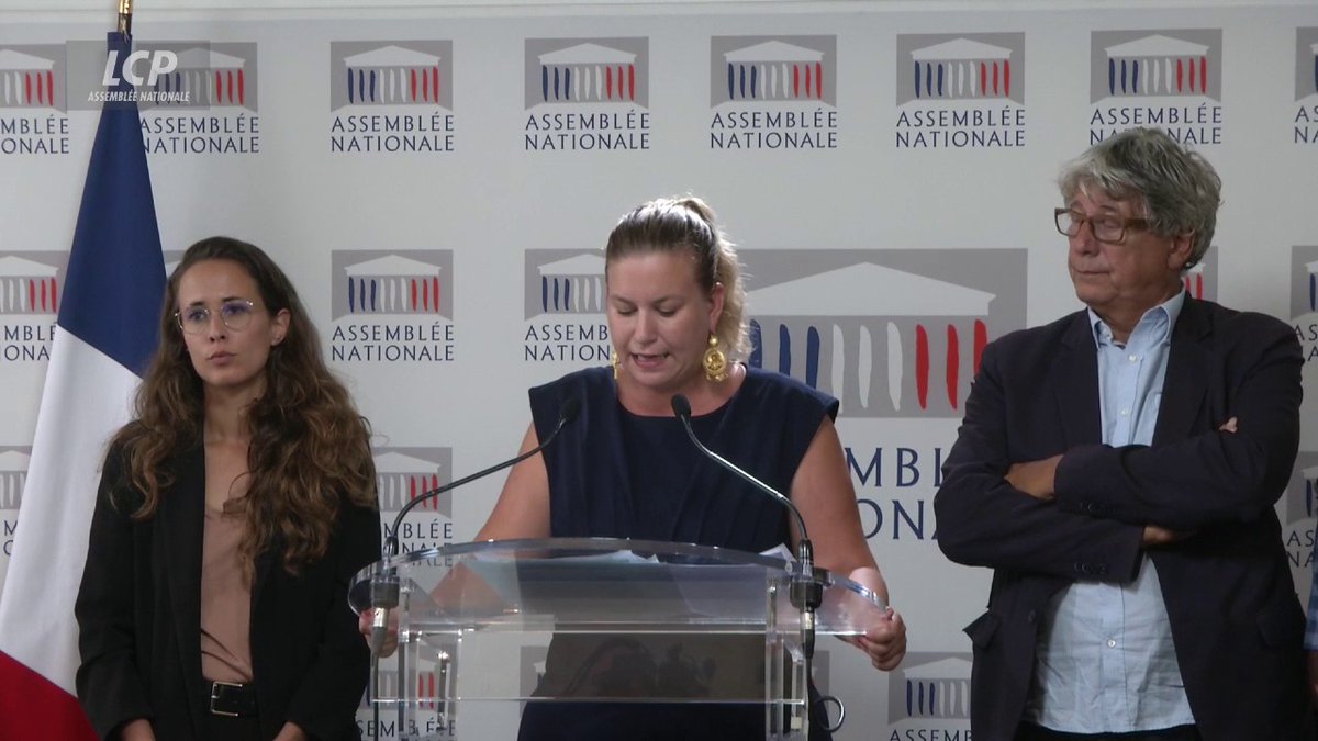 LFI a déposé une demande de destitution de Macron. Ça permettra au moins de voir qui sont ses opposants et qui sont ses complices. #MacronDestitution