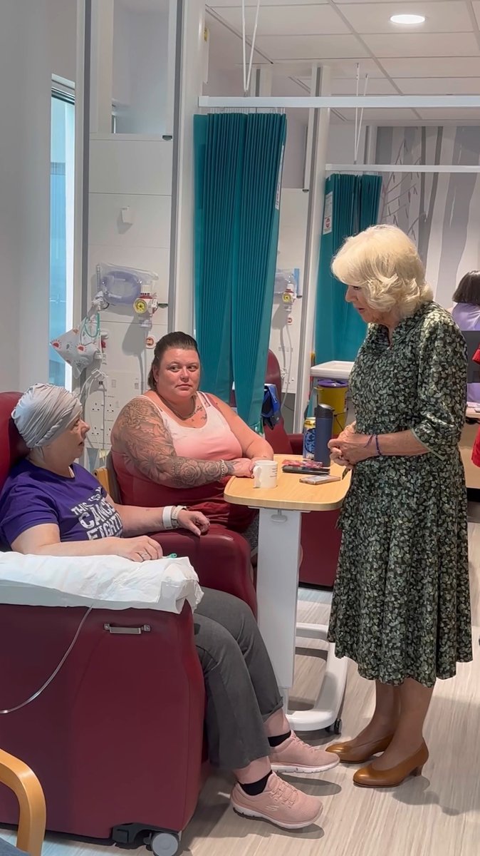 Thank you Dyson Cancer Centre and RUH Bath 🏥 for all you do to provide cancer patients with the very best care. Today The Queen spent time with patients and families to hear about their ongoing treatment and the support they have received. 🏥 The Queen also met NHS staff, volunteers and clinicians at the centre to learn about their use of innovative technology. The new Dyson Cancer Centre, which opened in April, provides a nurturing and therapeutic environment. The centre also features a Macmillan Cancer Support Wellbeing Hub. ❤️🩹 Wishing the very best to all those continuing cancer treatment on their path to recovery.