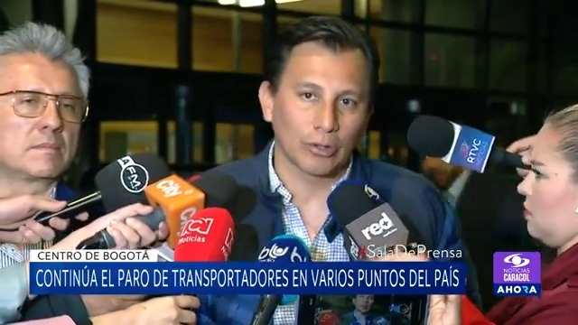"No hay acuerdo porque las bases no aceptaron la propuesta que hizo la ministra de Transporte. Las bases camioneras han decidido seguir en el paro": Henry Cárdenas, presidente de Fedetranscarga. Más en