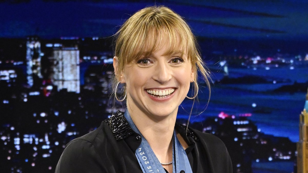 .Katie Ledecky reacts to the viral clip of an 8-year-old superfan’s reaction to their exchange at the #ParisOlympics! #FallonTonight