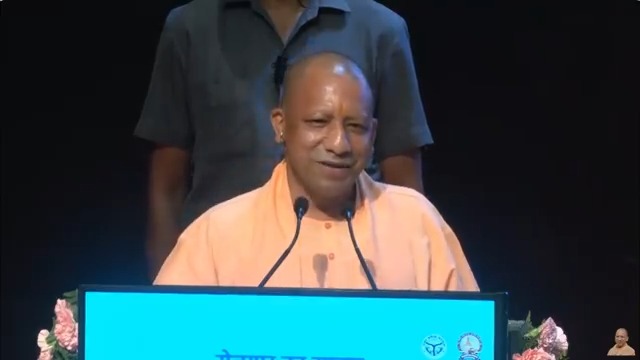 बुलडोजर जैसी क्षमता, और दृढ़ प्रतिज्ञा जिसमें हो, वही बुलडोजर चला सकता है... दंगाइयों के सामने नाक रगड़ने वाले लोग बुलडोजर के सामने वैसे ही पस्त हो जाएंगे...