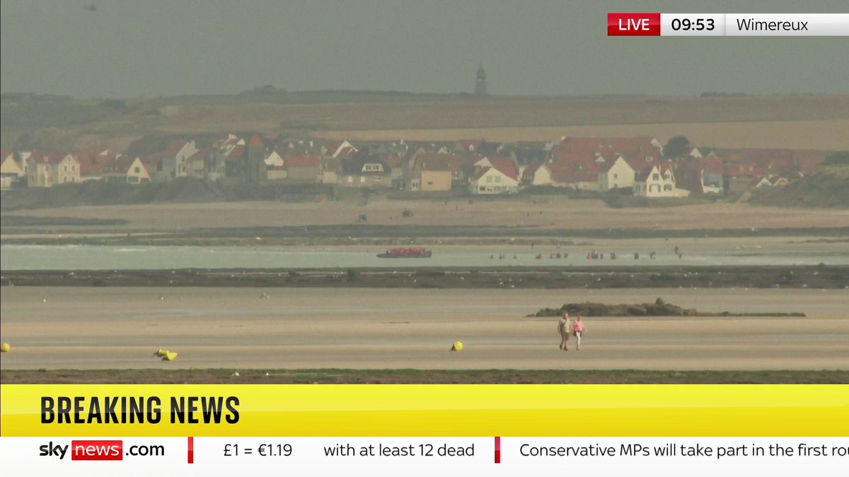 BREAKING: More migrants appear to be crossing the English Channel from Wimereux in France. At least 12 people died on Tuesday - including 10 women and girls - after a boat with dozens of people on it tore apart. 📺 Sky 501 and YouTube