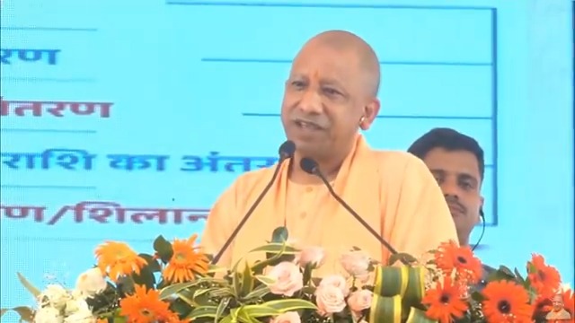 पहले तो 'चाचा-भतीजे' एरिया बांटकर वसूली करते थे। बाद में चाचा को धक्का देकर बाहर कर दिया जाता था...