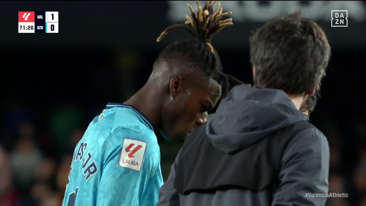 Ovación de Mestalla a Nico Williams. Una ovación que jamás recibirá Vinicius, porque nosotros valoramos a la gente por como es por dentro, y tú eres un ruin y un nefasto deportista Muhammad Arvin Damarprakoso Kurniawan