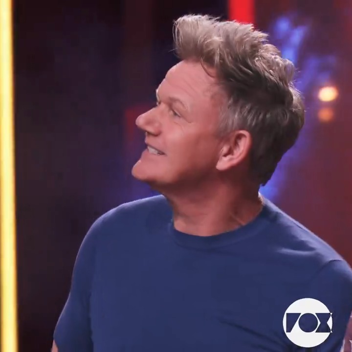 Things are getting hot in the @MasterChefonFOX kitchen !! Sean Evans joins us for some HEAT ! See you at 8/7c