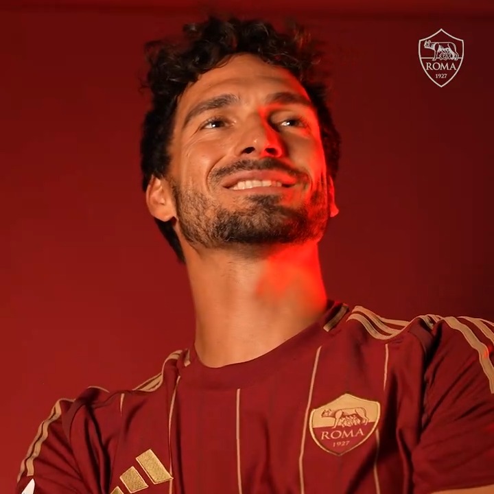 La prima giornata in giallorosso di Mats Hummels in giallorosso 🟡🔴 #ASRoma
