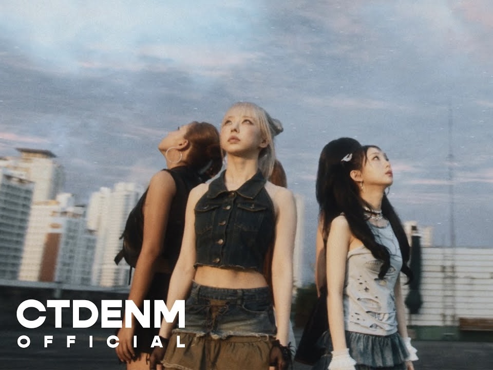 can we talk about how this is legitimately one of the BEST sounding kpop releases of all time like … how people AREN’T listening to this is just beyond me