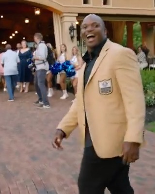 Dropping by a family reunion in Canton. Behind the Colts: