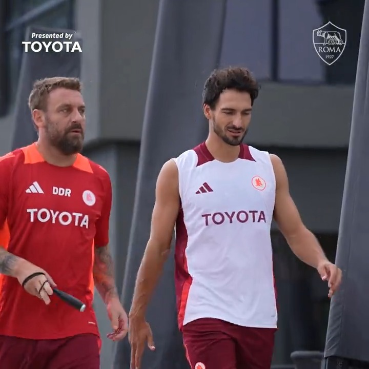 💫 Daje Mats ⚽️ Il video dell’allenamento di oggi è su YouTube! ▶️ #ASRoma