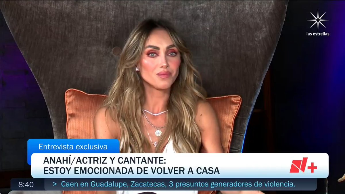 #Exclusiva | La actriz y cantante Anahí (Anahi) platica en #Despierta con Danielle Dithurbide sobre su carrera artística y su regreso a los foros de Televisa con el exitoso programa “¿Quién es la Máscara?”.