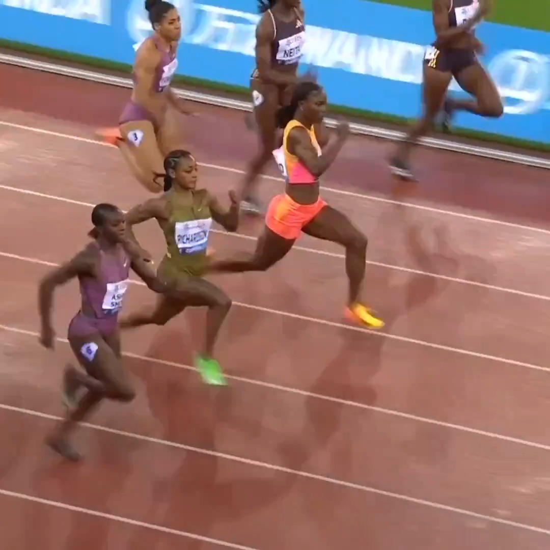 🇺🇸Sha'Carri Richardson closes in the final meters to win the Olympic 100m rematch with 🇱🇨Julien Alfred! #ZurichDL 10.84 to 10.88.