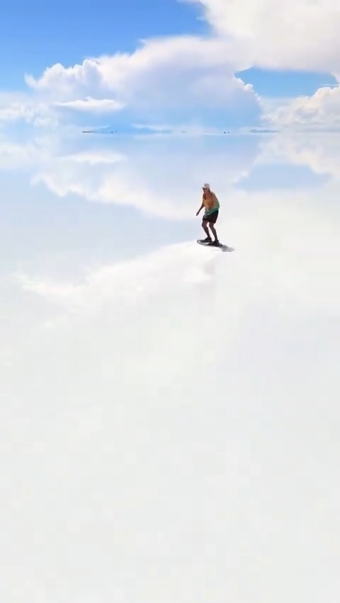 Así de espectacular es la vista del Salar de Uyini en Bolivia 🤯
