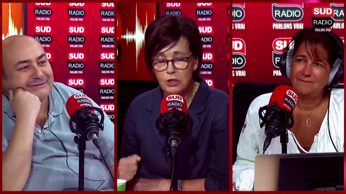 Martine Laroche-Joubert regarde-t-elle la télé-réalité produit par sa fille Alexia Laroche Joub ? "Ce n'est pas ma tasse de thé la télé-réalité. J'ai regardé Le Loft quand je couvrais la guerre du cachemire. Mais je soutiens Alexia, je suis toujours derrière elle"