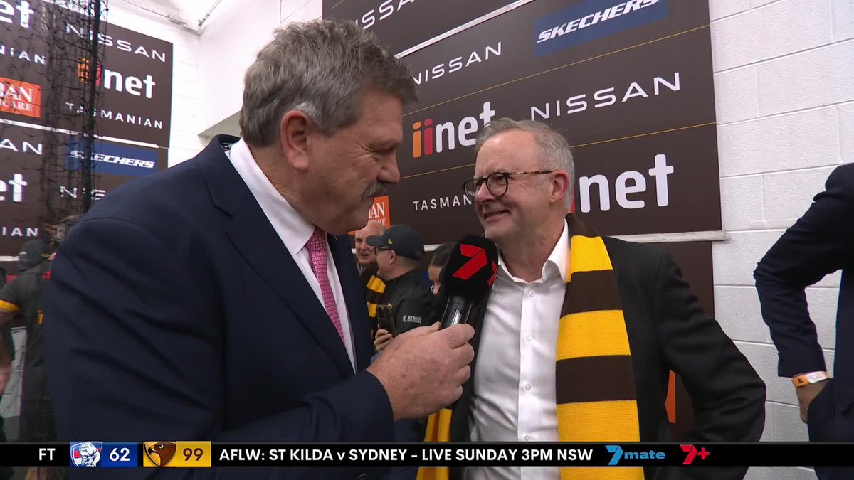 Albo's very happy with that result! #AFLFinals #AFLDogsHawks