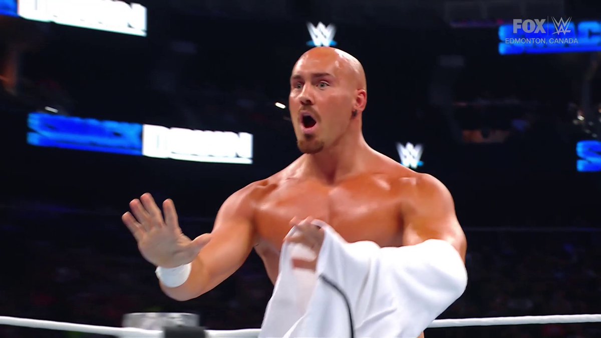 Giovanni Vinci just lost in 3 seconds 😂 #SmackDown