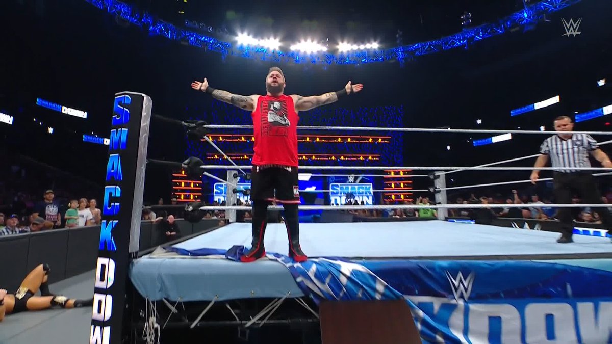 THROUGH THE TABLE! Kevin is not messing around tonight! 👊 #SmackDown