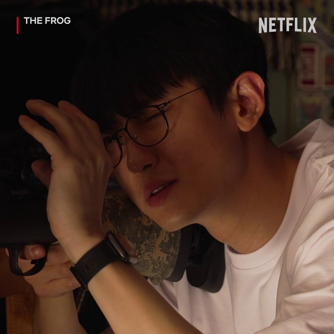 Chanyeol: tall but adorable #TheFrog #아무도없는숲속에서 #ParkChanyeol #Netflix