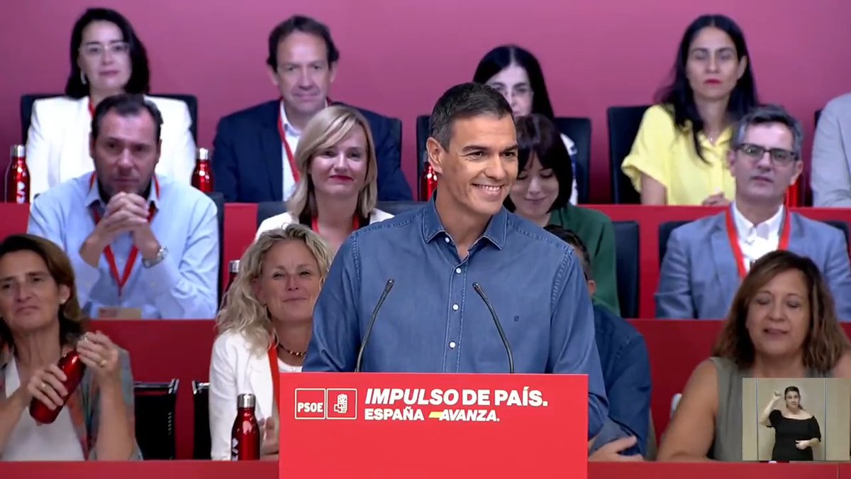 Hay que volver a poner de moda el optimismo. Un optimismo realista, informado y constructivo. Por dos motivos. Porque España vive uno de los mejores momentos de las últimas décadas y el PSOE tiene mucho que ver con ello. Y, porque, aunque tenemos problemas y carencias severas, como cualquier país desarrollado, también tenemos enormes fortalezas y caminamos en la dirección adecuada. El optimismo es el cemento con el que se construyen todos los proyectos. Nunca nadie ha creado nada valioso desde el pesimismo. Por eso os pido que tengamos optimismo y ambición para seguir transformando España, como siempre hemos hecho los socialista.