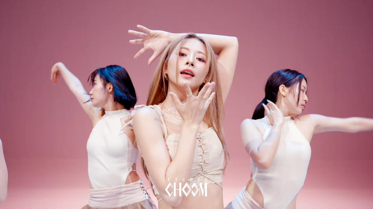 TZUYU WILL BE ON STUDIO CHOOM OMG??