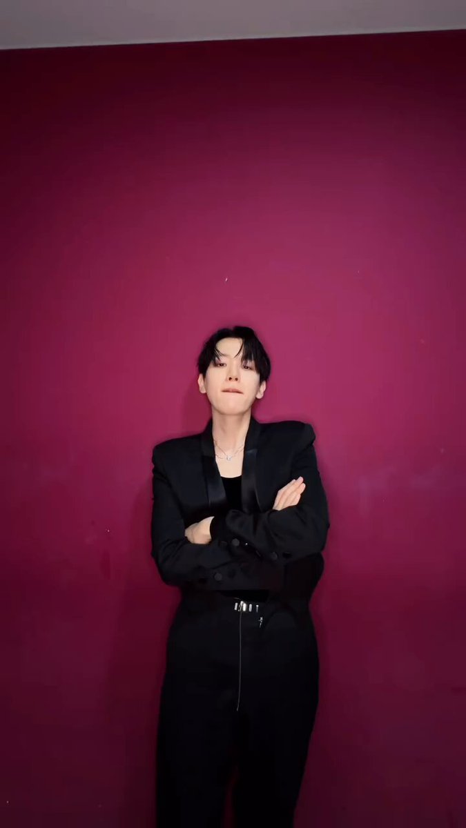 BAEKHYUN - zb1official ins