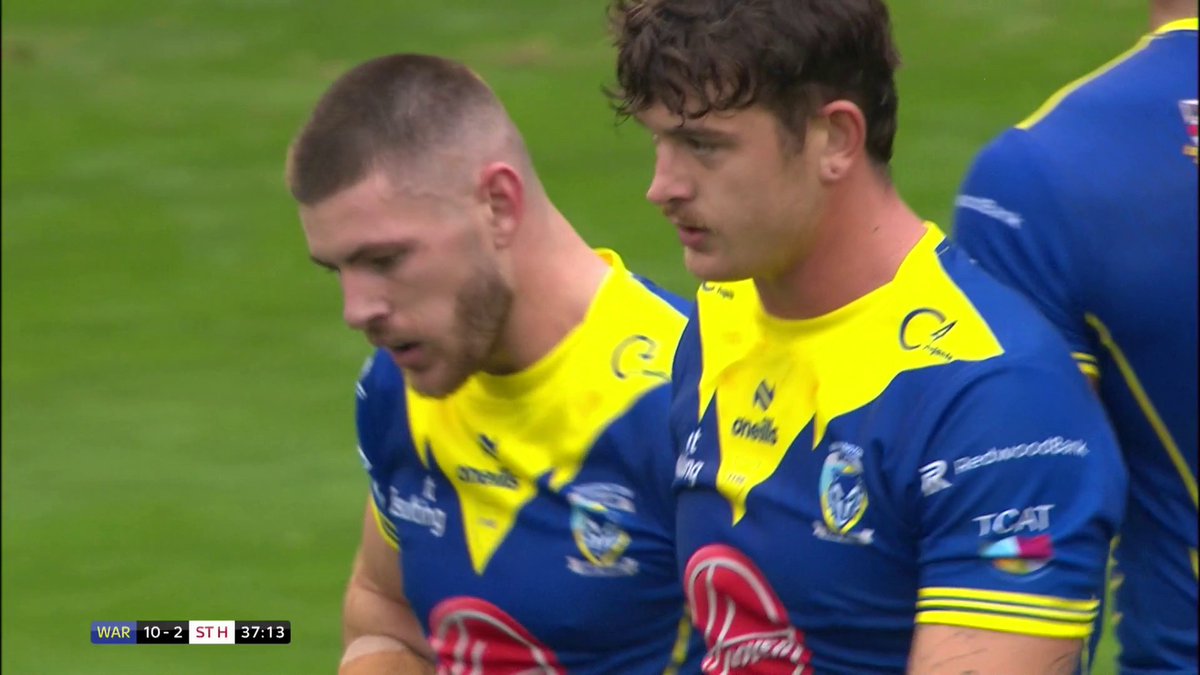 Good pressure from Warrington and a ball over the top from George Williams finds Crowther who scores to extend the home sides lead. 12-2 at the break #SkySportsRL