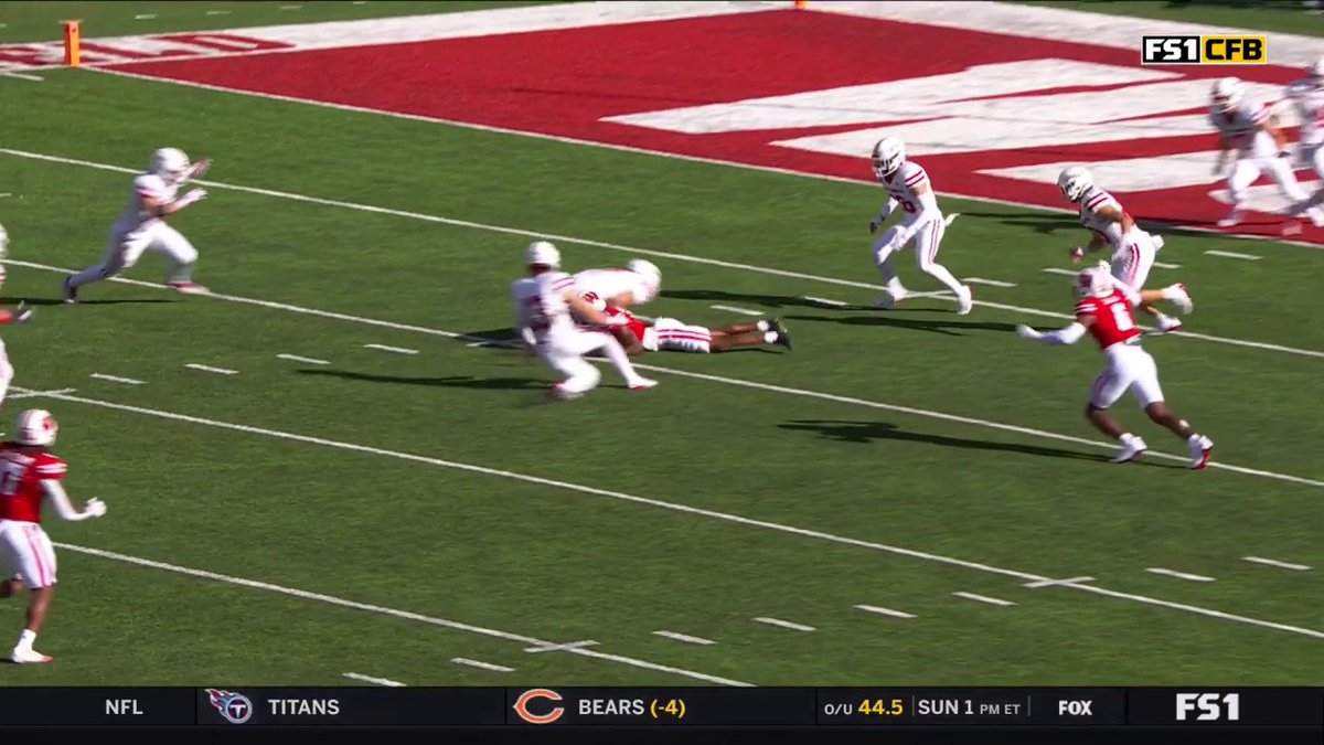 DROPPED PUNT!!! SOUTH DAKOTA TAKES OVER!!! 😱 South Dakota Football