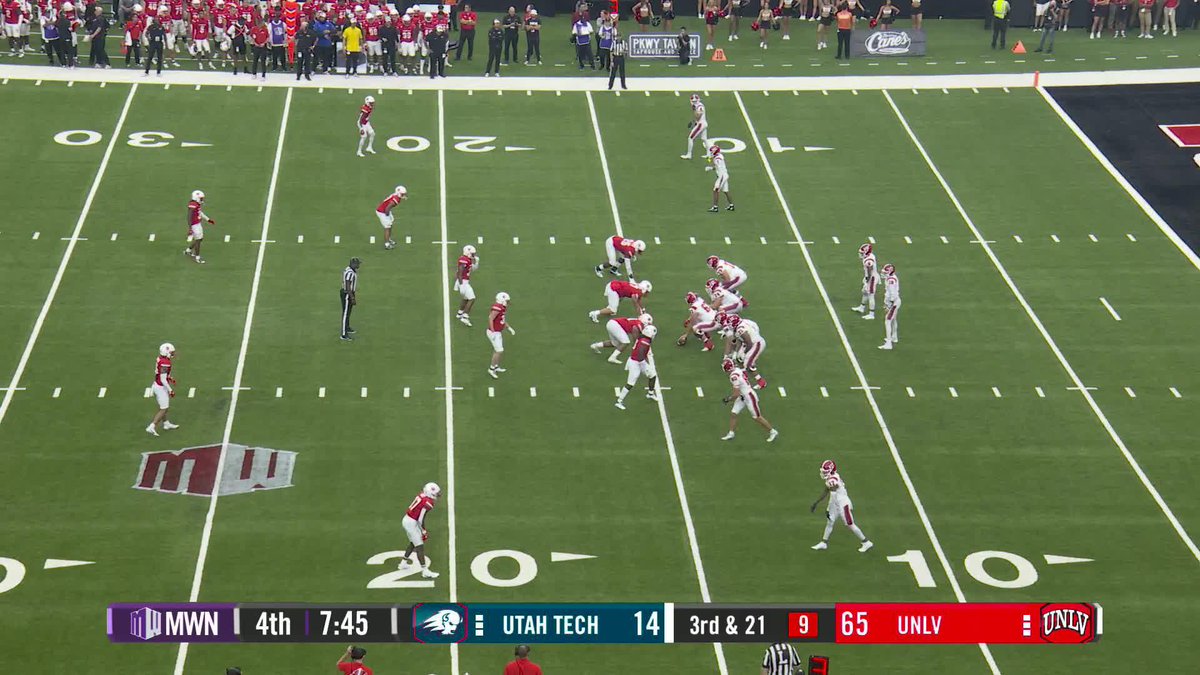 Capping off the scoring with a 38 yard touchdown run from Devin Green