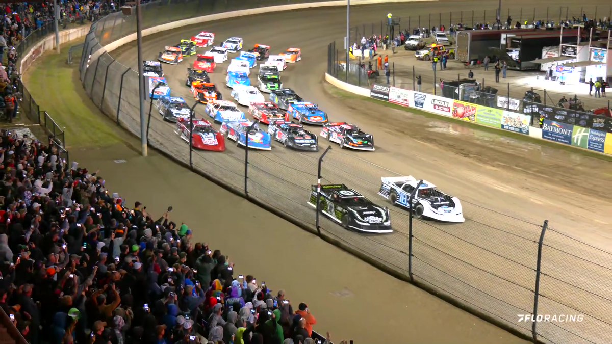 💚 Ariel Bloomquist and Tony Stewart lead the four wide in honor of the great Scott Bloomquist at ELDORA SPEEDWAY #World100