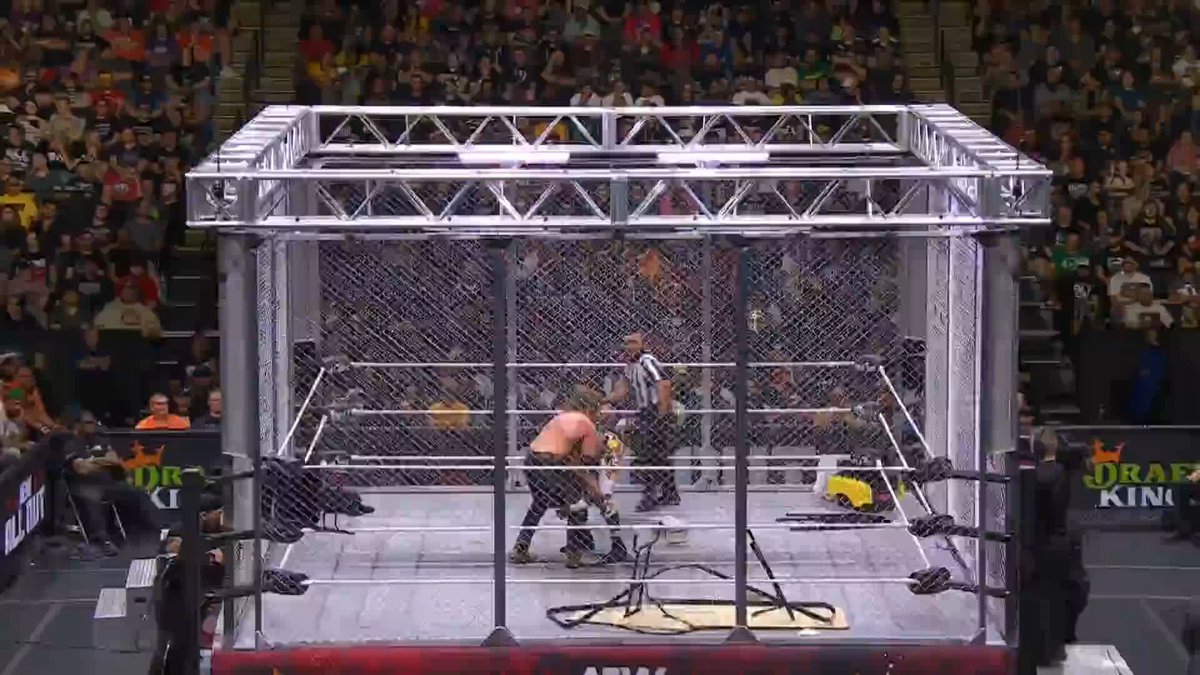 Hangman just absolutely slammed Swerve’s back into the cinder block. #AEWAllOut