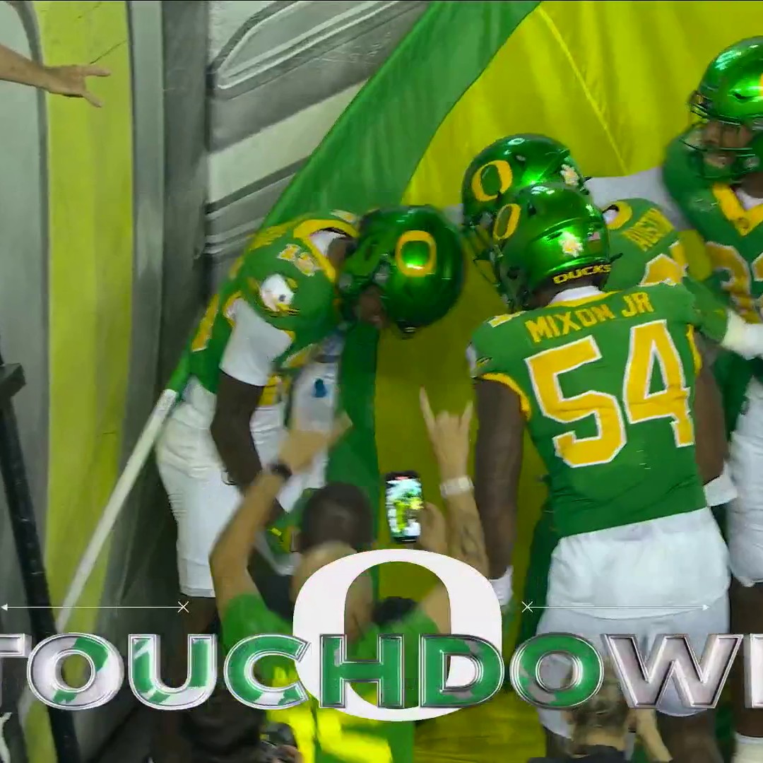 SEE YA 👋 Tez Johnson with Oregon’s first punt return TD since 2018 🔥 #GoDucks