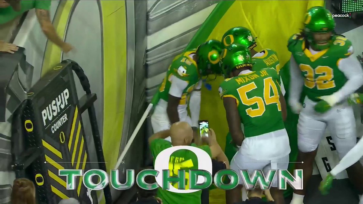 TEZ JOHNSON 85-YARD PUNT RETURN 🔥 OREGON TAKES THE LEAD (via FOX College Football)