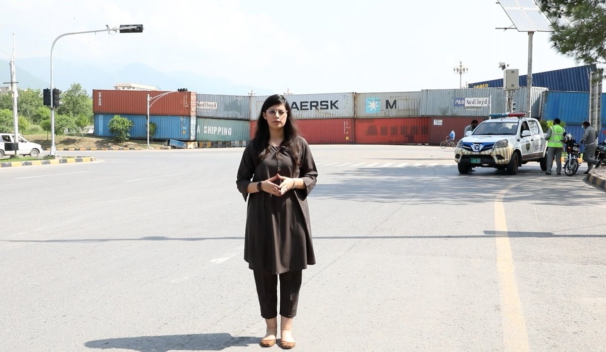 پاکستان تحریک انصاف کے جلسے سے قبل اسلام آباد کے داخلی اور خارجی راستے بند مزید معلومات:
