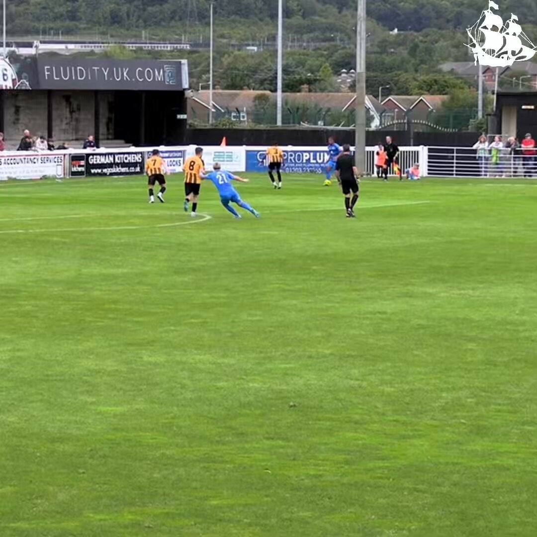 In the right place at the right time 🕰️ Take a look at the first of an Ash brace in yesterday’s 3-0 victory at Folkestone Invicta 📺 #BTFC | 🤝 DMC Contracts Ltd.