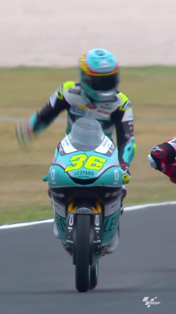 A rocket start ➕ a double LLP ➕ completing a 16-place comeback ➕ a photo finish 🤯 The result was a maiden #Moto3 win for the ages for @AngelPiqueras18! 🏆 #SanMarinoGP 🇸🇲