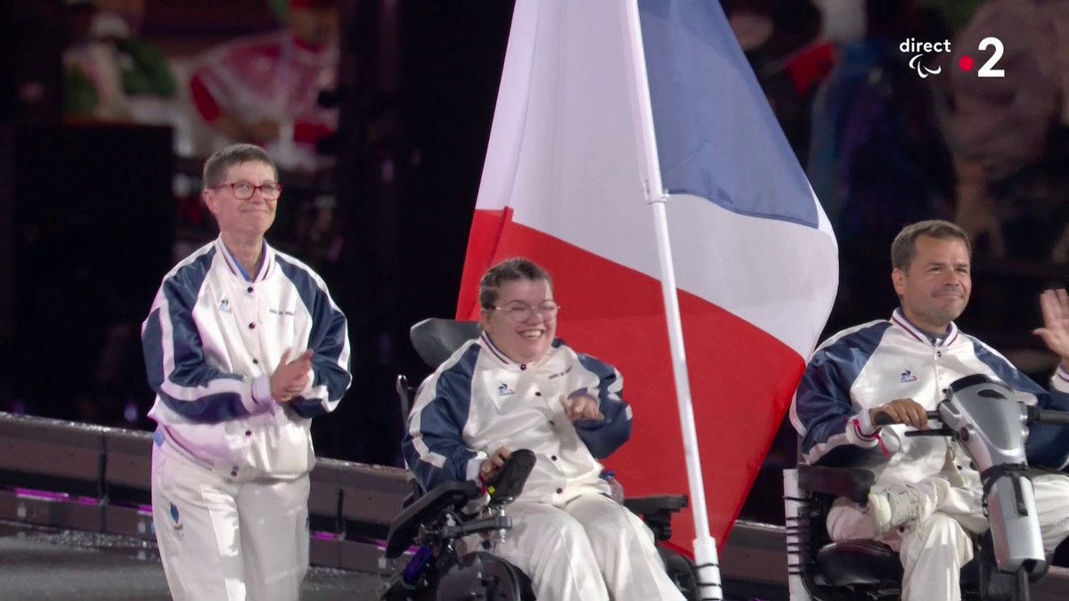Aurélie Aubert c’est un distributeur de sourires 😍🇫🇷