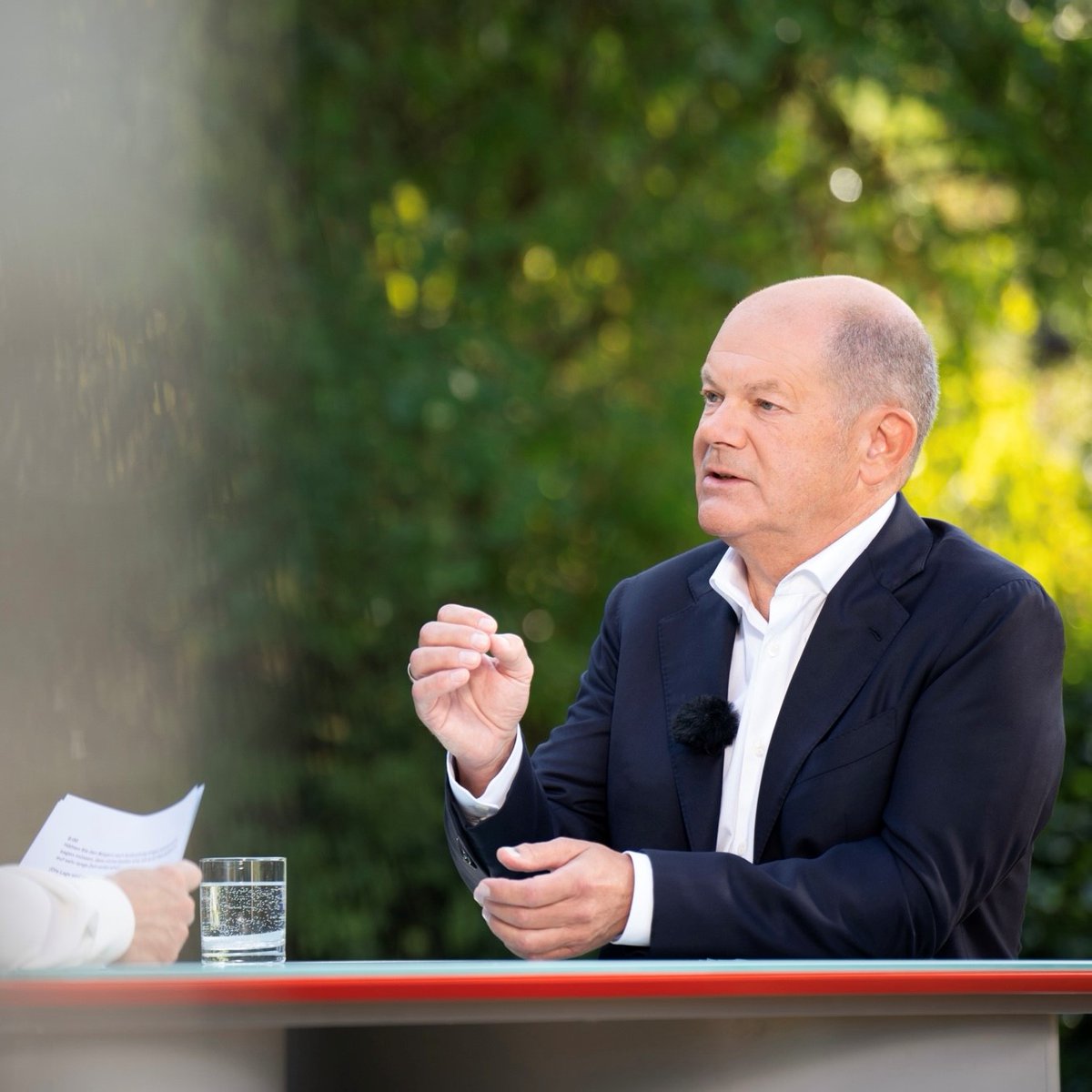 Mit dem Sicherheitspaket sorgen wir dafür, den islamistischen Terrorismus besser zu bekämpfen und geben den Behörden mehr Handlungsmöglichkeiten bei irregularer Migration. Das künpft an die vielen wichtigen Maßnahmen an, die wir im Umgang mit Migration bereits eingeleitet haben