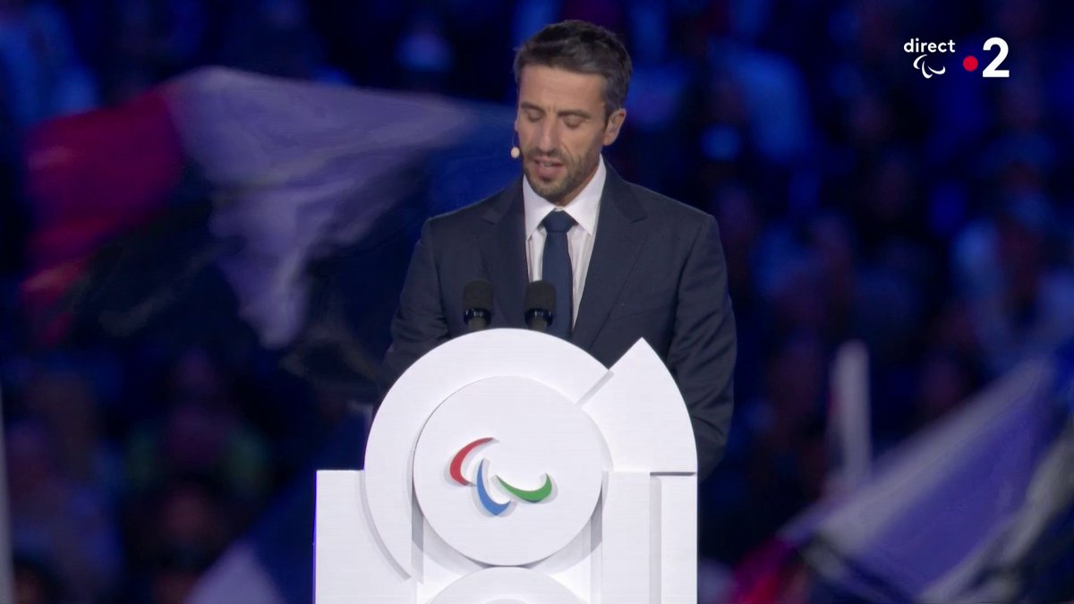 🗣 "Cet été où les gens se parlaient, cet été où la France était heureuse, la force des émotions qu'on a vécues ensemble, c'est aussi de laisser une trace", déclare Tony Estanguet devant le public du Stade de France. #JeuxParalympiques2024