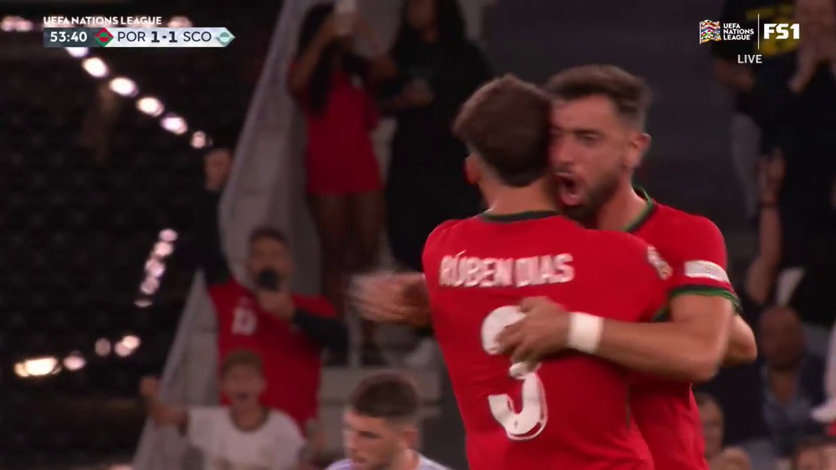 Bernardo Silva ties things up for Portugal! 🇵🇹🔥