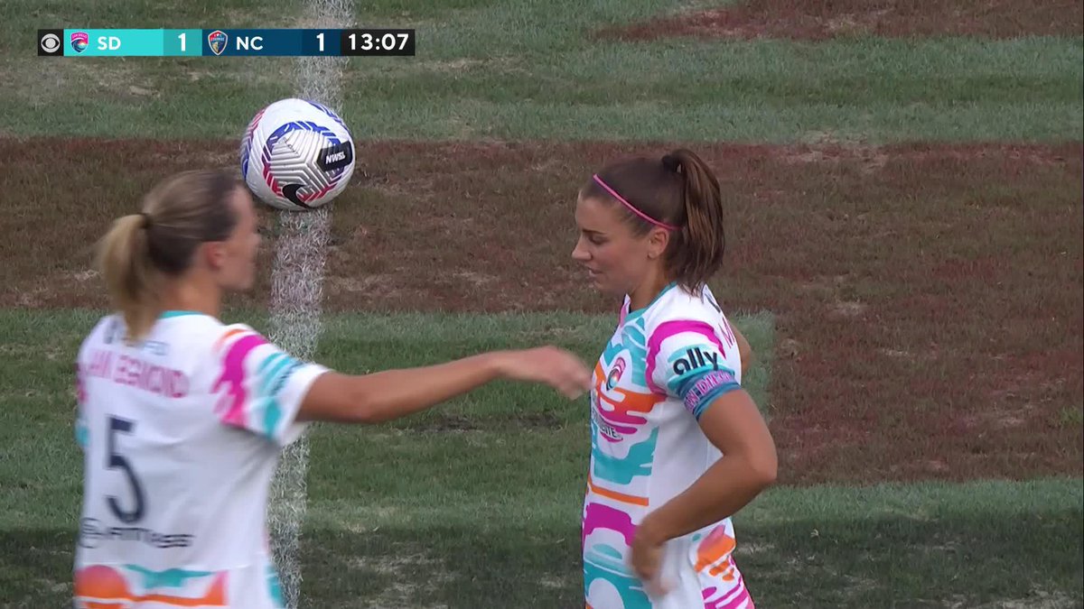 An icon. A generational talent. A legend. For the last time as a player... Alex Morgan 👑💖