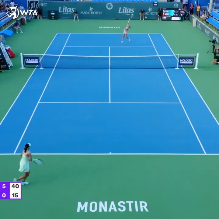 Parry wins it with an overhead volley 💥 #JasminOpenByLilas