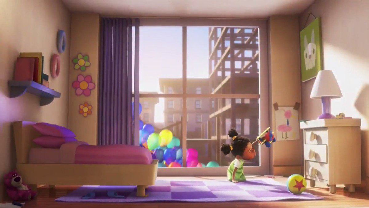 -Todas las películas de Pixar. Todas ellas tienen huevos ocultos que hacen referencia a alguna otra de sus películas. De hecho están plagadas. Aquí os dejo un video con algunos de estos easter egg: