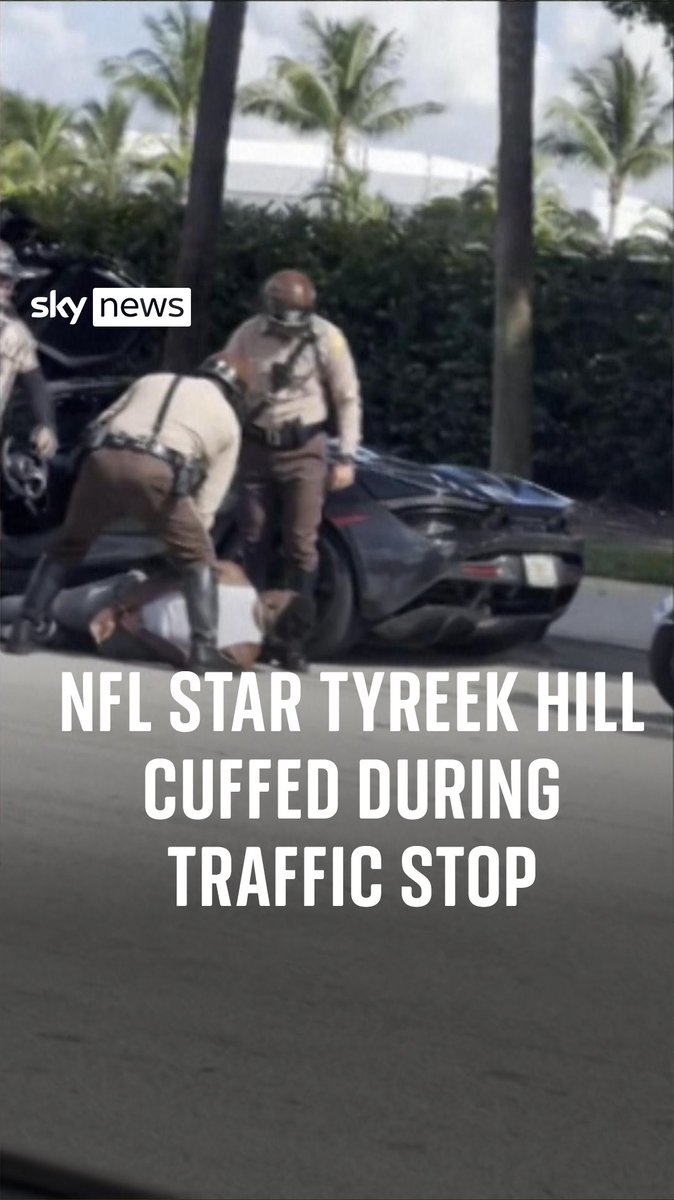 Police have launched an internal investigation after NFL star Tyreek Hill was detained on his way to his team's first game of the season. Hill who described the incident as "crazy", was released in time to play in the match against the Jacksonville Jaguars 🔽