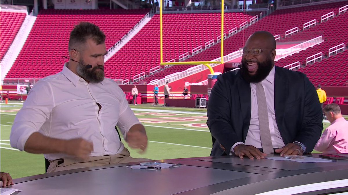 “Jason Kelce is wearing a shirt he got at the mall because he left his travel bag in the truck.” —Scott Van Pelt 🤣